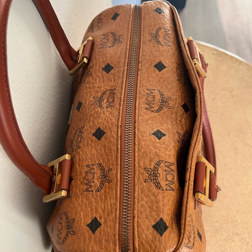 MCM Boston Bag with D Rings - Picture 6 of 10